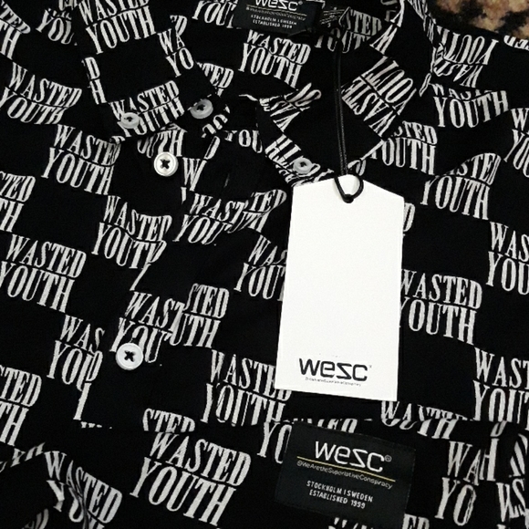 Wasted Youth Black White Graphic Logo Button Shirt WESC Sweden New Small S Mens - Picture 4 of 6